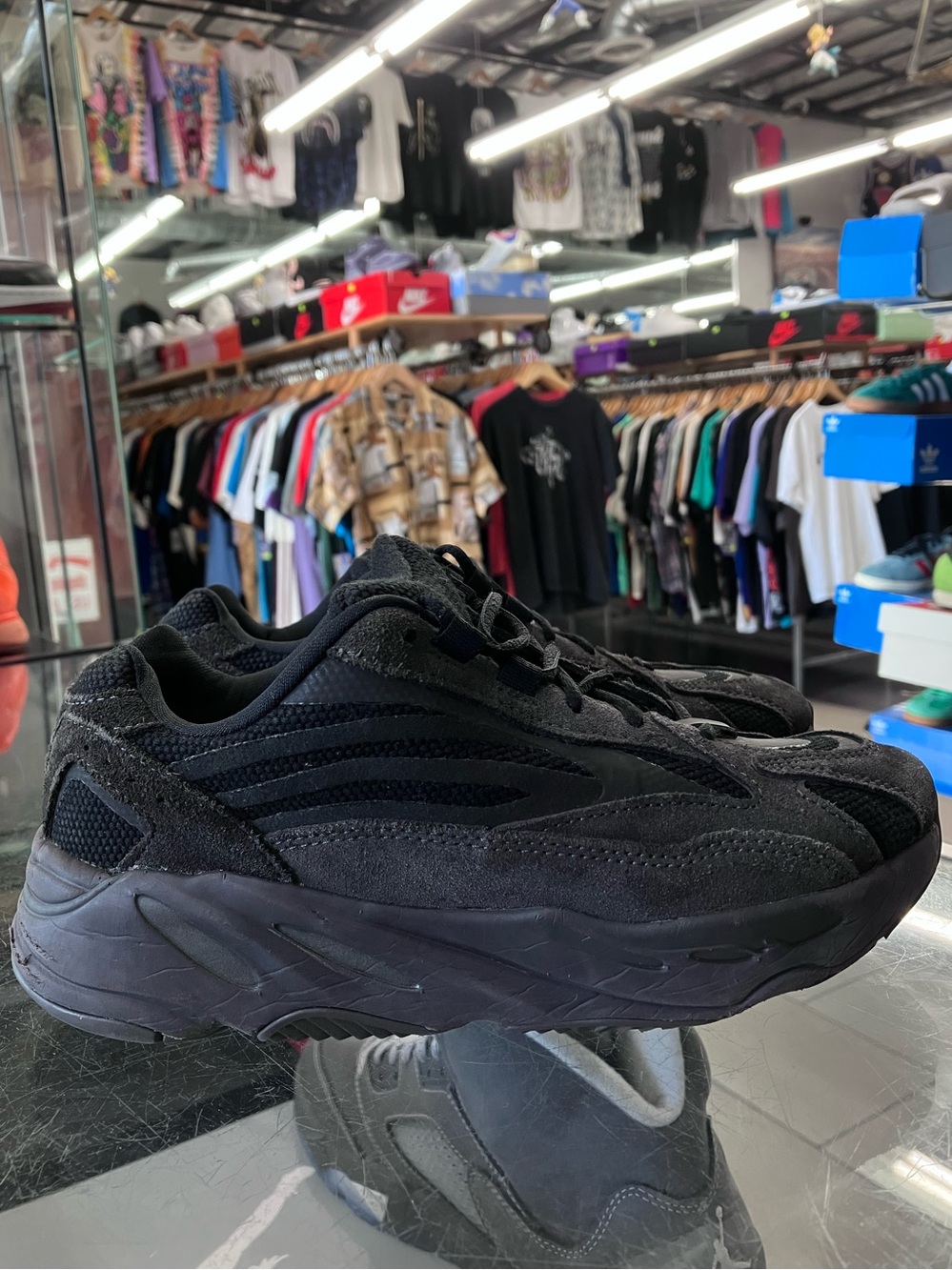 Adidas Yeezy Boost 700 V2 Kids Vanta Size 3